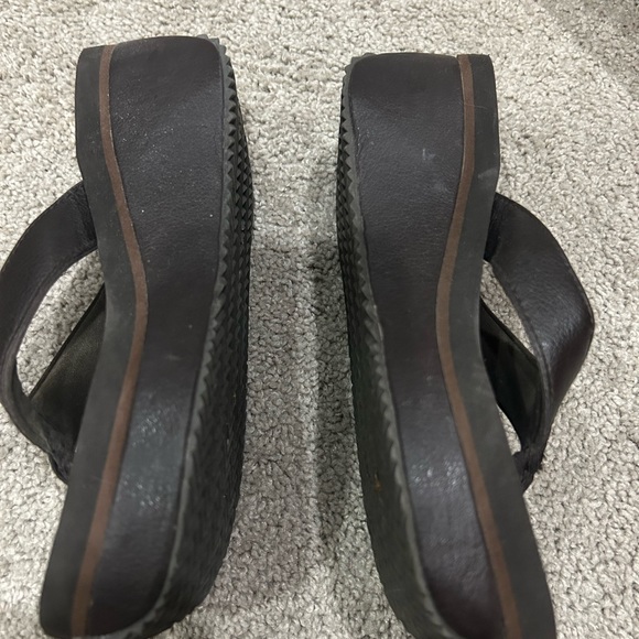 Women’s Volatile Sandals - Picture 4 of 6